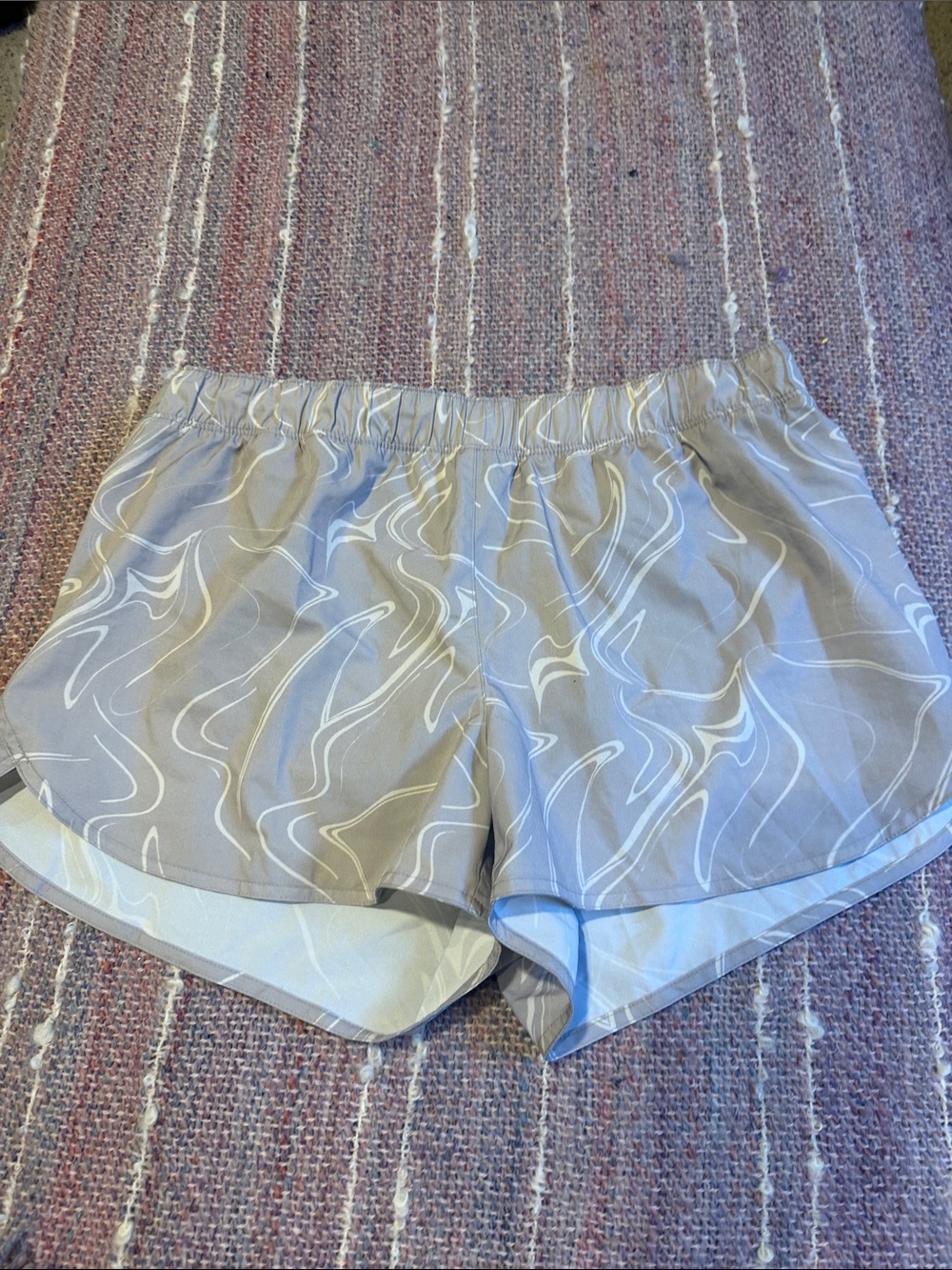 Old NavyWomen's Tan/Gray Swirl Print Athletic Shorts